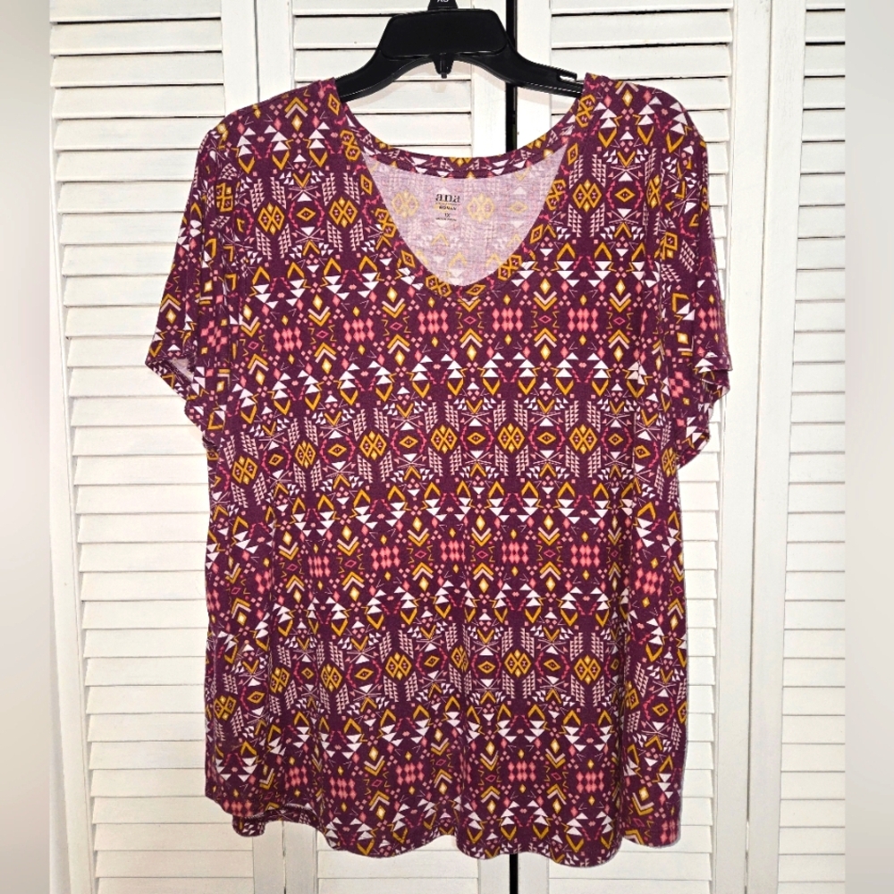 a.n.a. Women's 1X Short Sleeve Top - Purple and Yellow Pattern